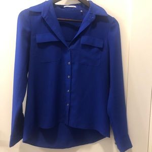 TAHARI Women’s button up.